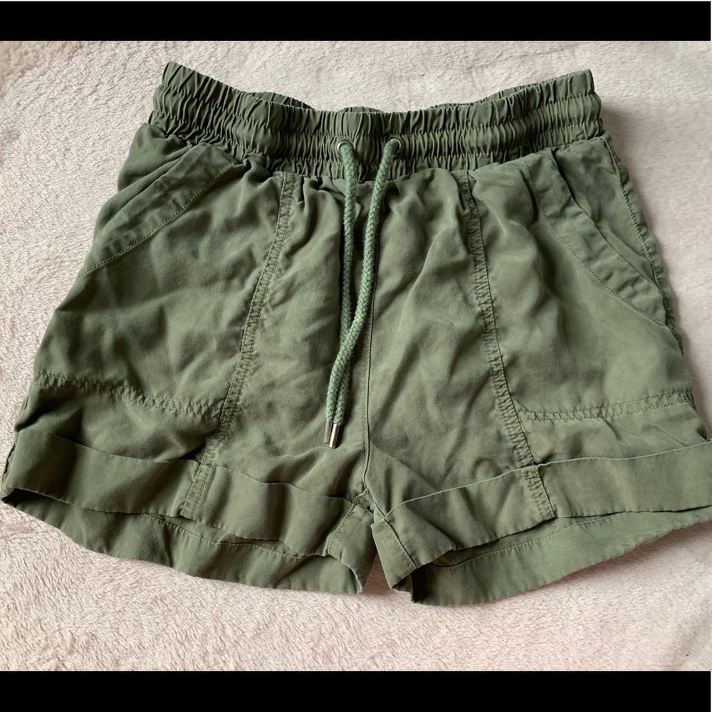 green camp Utility shorts